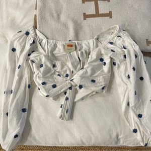 NWOT - Farm Rip Crop Top